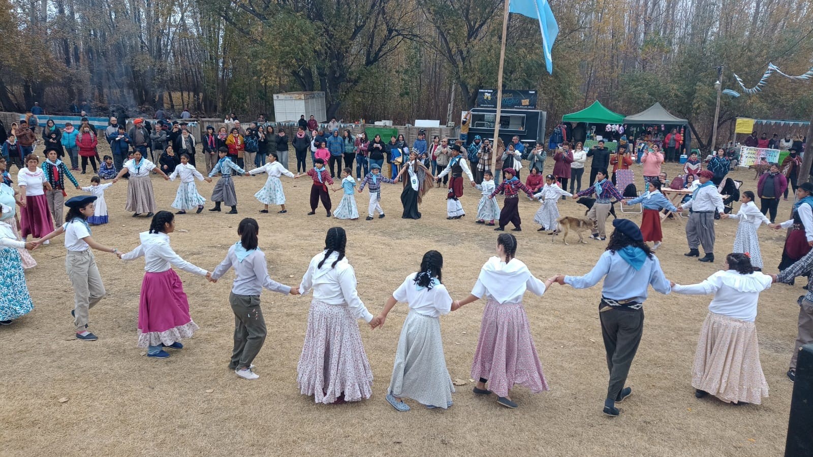 Arte Popular danzas en Valle Azul