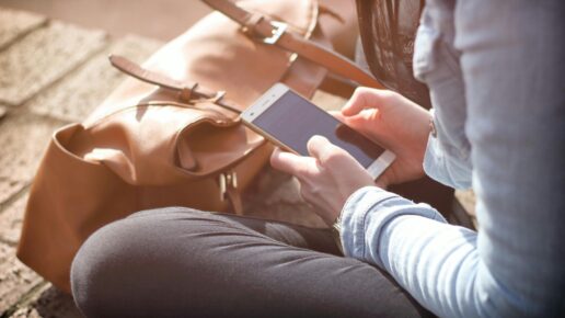 Teléfono celular estudiante