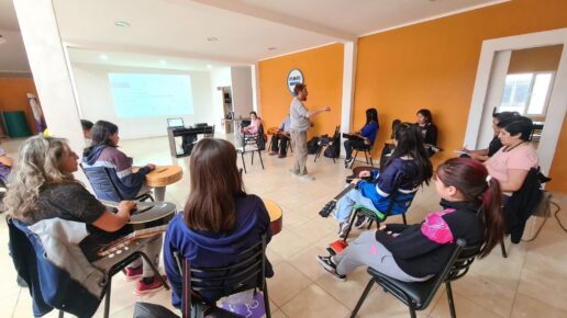 Capacitación guitarra Arte Popular